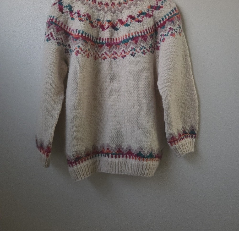 Fair Isle Button-Up Cardigan Virgin Wool Sweater Canadian Large - Picture 8 of 8